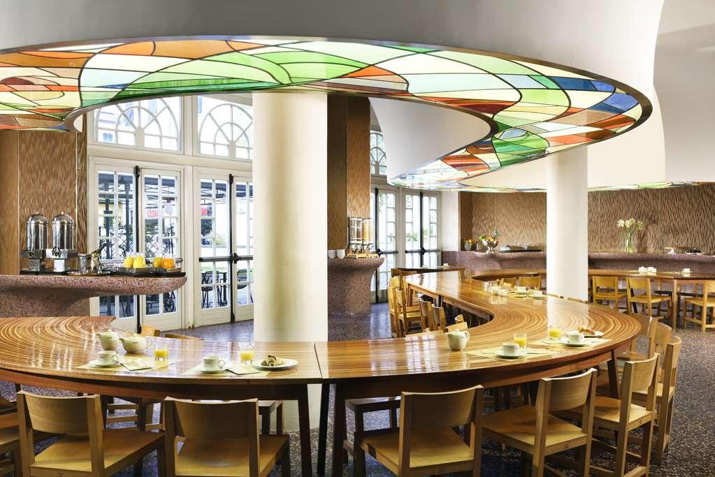 Una Hotels Vittoria Firenze Ресторант снимка